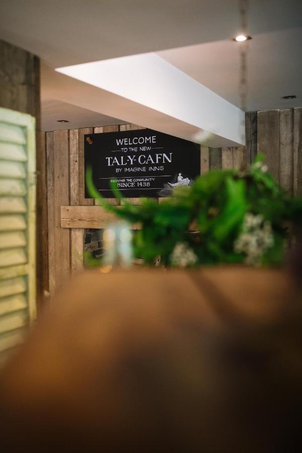 The Tal-Y-Cafn Hotel Конуи Екстериор снимка